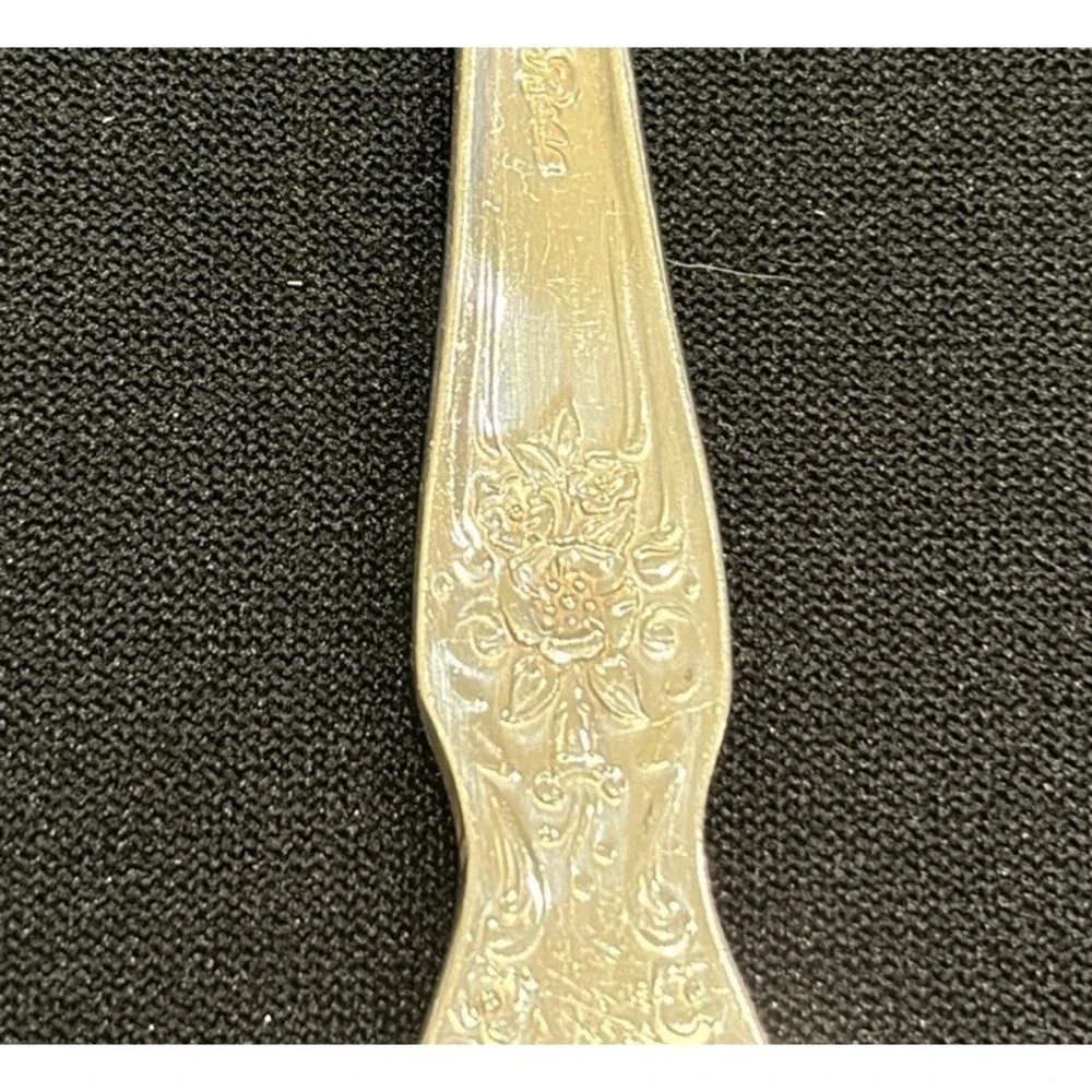 Wm Rogers & Son VICTORIAN ROSE Silverplate COCKTAIL/SEAFOOD FORKS (12) 5‎ 3/8